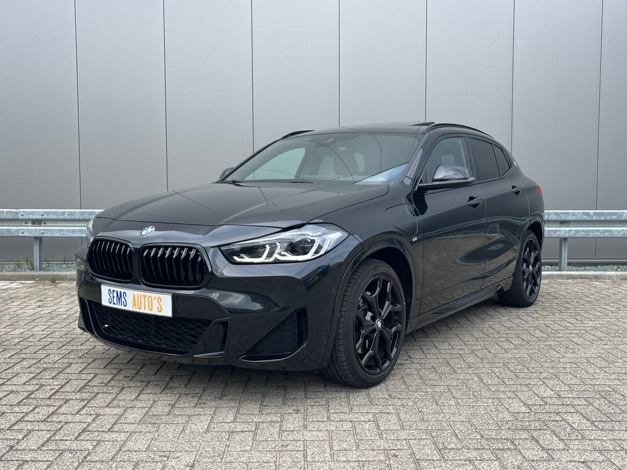 BMW X2