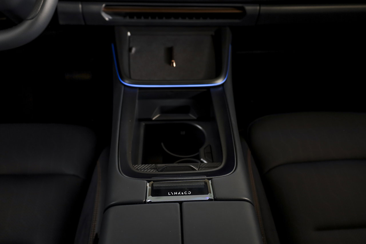 Lynk & Co 08