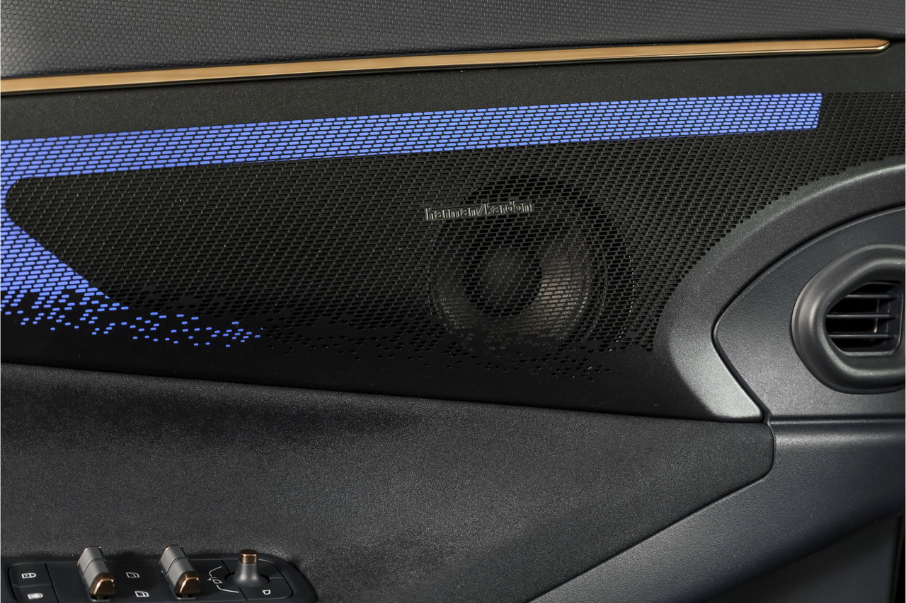 Lynk & Co 08