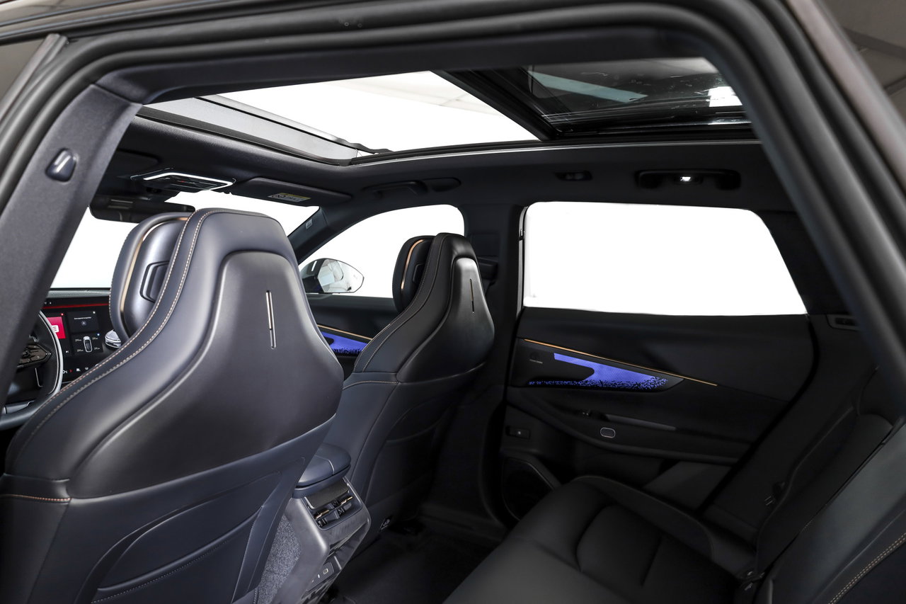 Lynk & Co 08