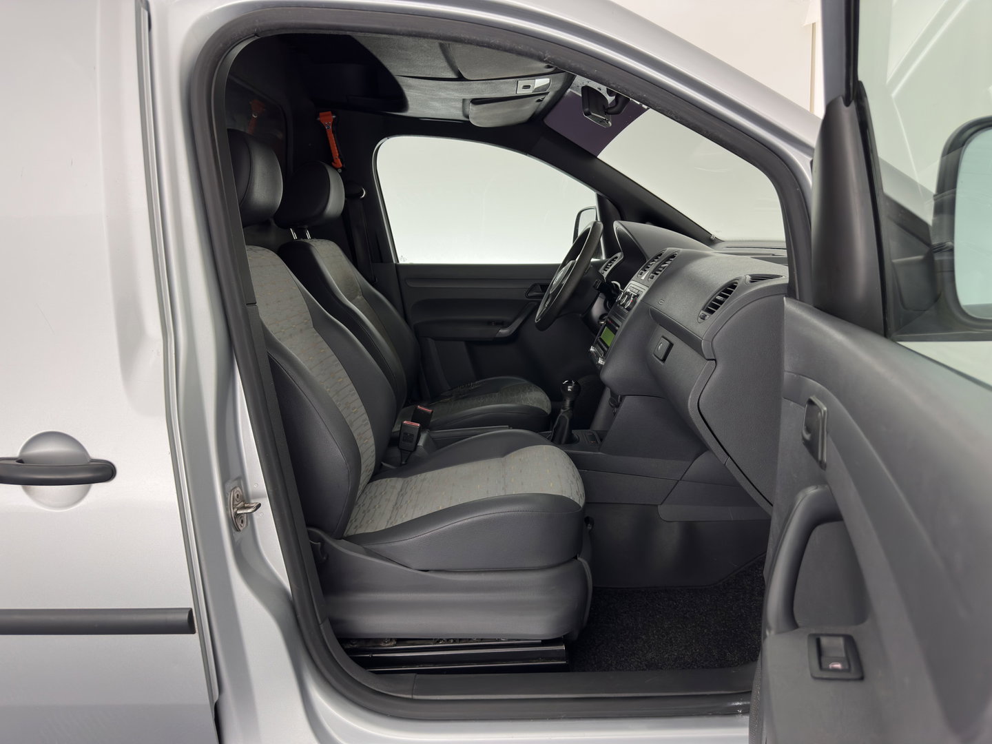 Volkswagen Caddy 1.6 TDI BMT *AIRCO | CRUISE | PDC | TOWBAR | LOWERED | COMFORTSEATS | RADIO-CD | 17''ALU*