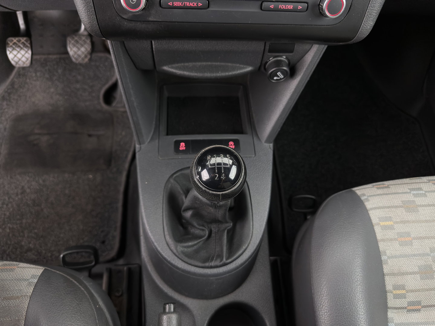 Volkswagen Caddy 1.6 TDI BMT *AIRCO | CRUISE | PDC | TOWBAR | LOWERED | COMFORTSEATS | RADIO-CD | 17''ALU*