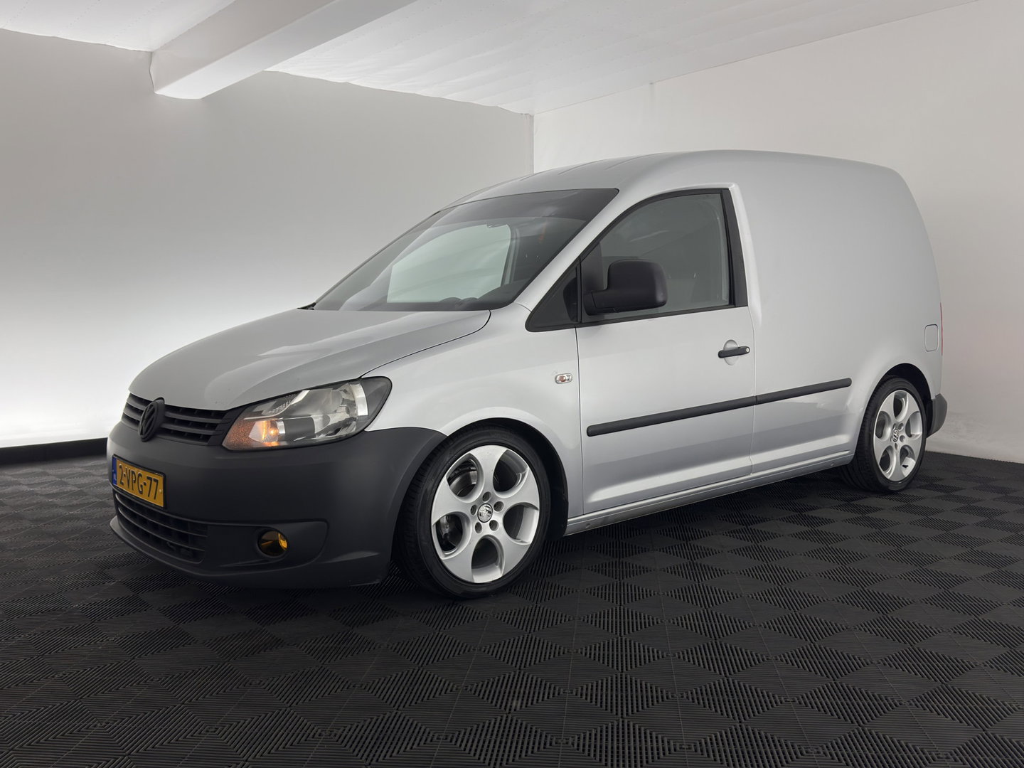 Volkswagen Caddy 1.6 TDI BMT *AIRCO | CRUISE | PDC | TOWBAR | LOWERED | COMFORTSEATS | RADIO-CD | 17''ALU*