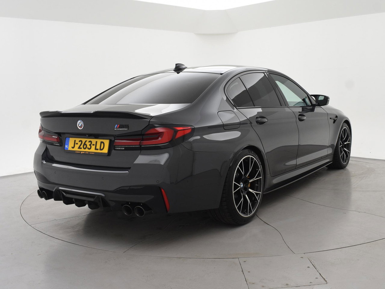 BMW M5