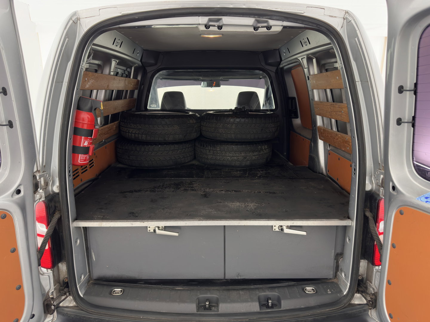 Volkswagen Caddy 1.6 TDI BMT *AIRCO | CRUISE | PDC | TOWBAR | LOWERED | COMFORTSEATS | RADIO-CD | 17''ALU*