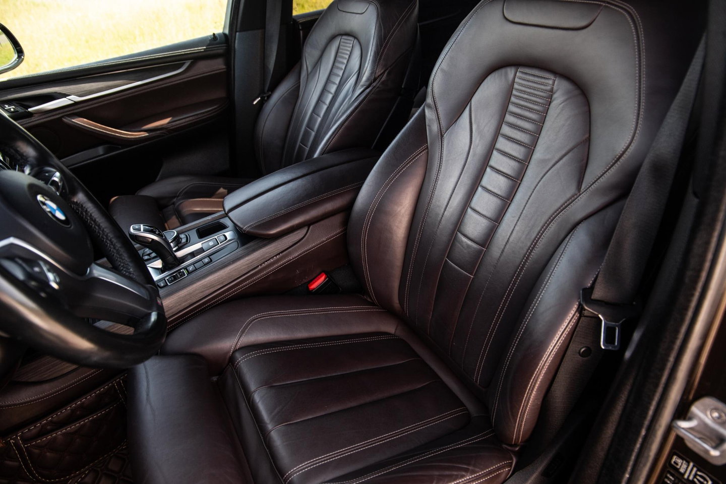 BMW X5 xDrive35i High Executive M PAKKET / SOFT CLOSE / STOELVERWARMING / BRUIN LEER / PRACHTIG !!