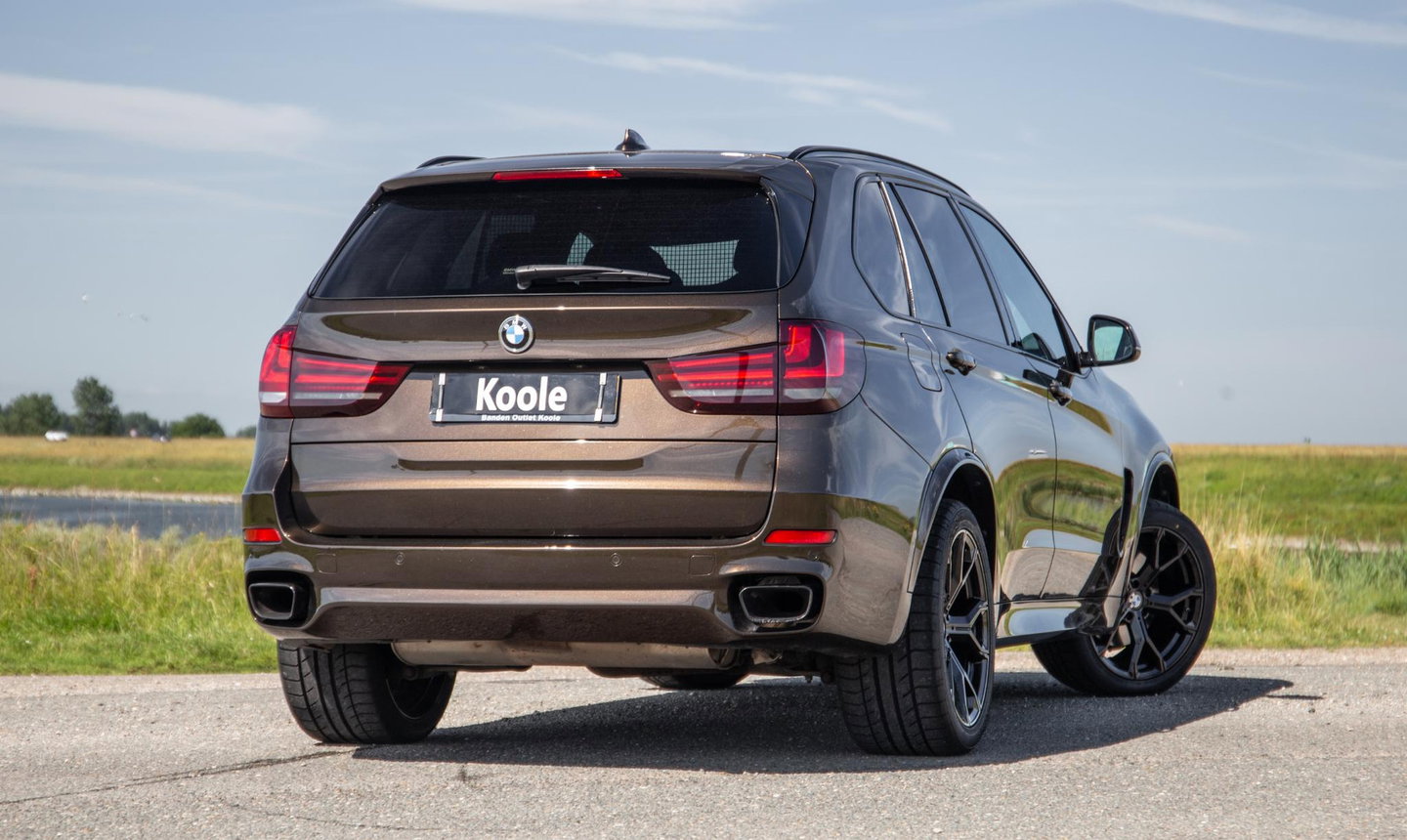 BMW X5 xDrive35i High Executive M PAKKET / SOFT CLOSE / STOELVERWARMING / BRUIN LEER / PRACHTIG !!