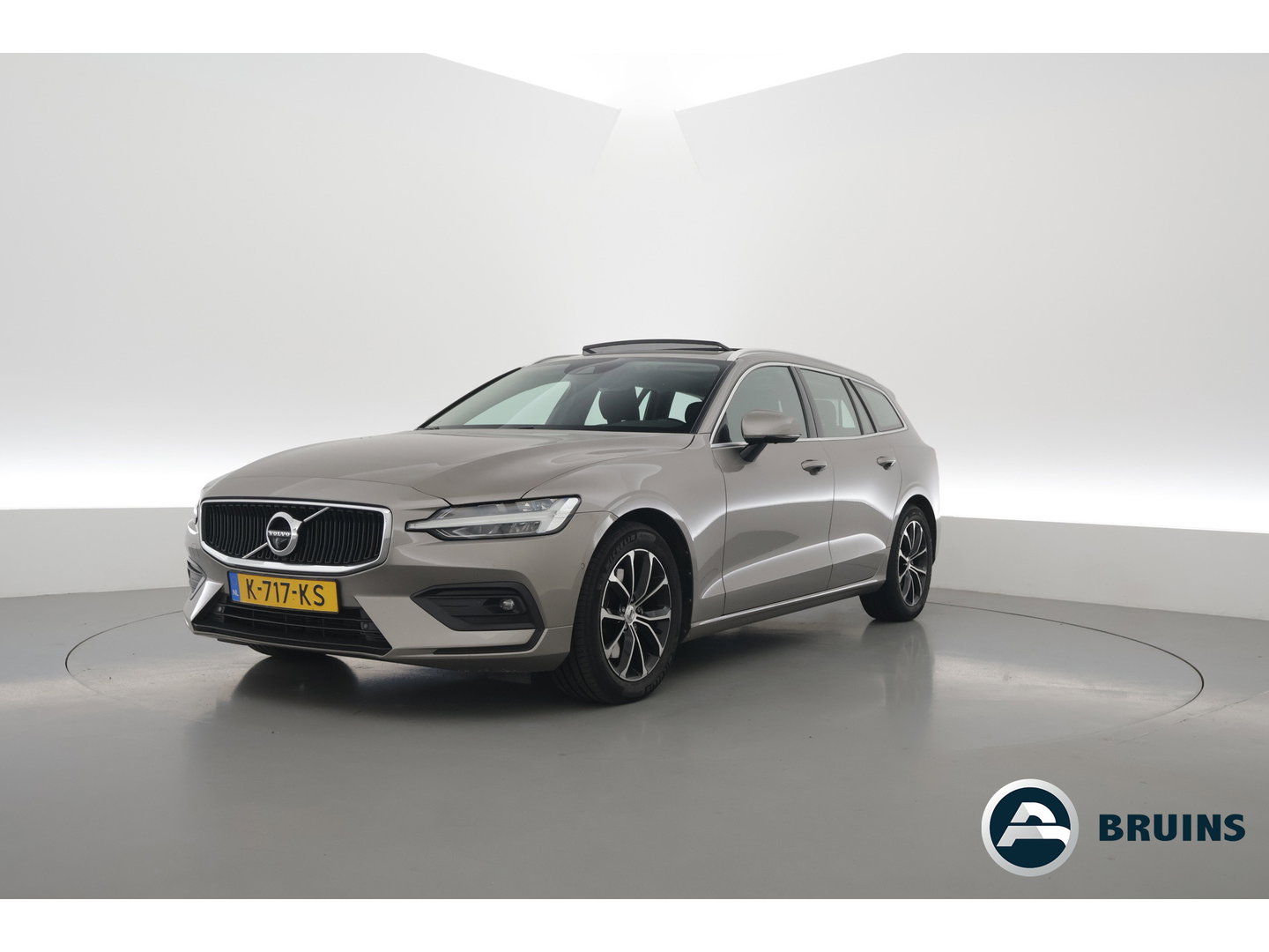 Volvo V60 2.0 B3 Business Pro | Pano-dak | Trekhaak | 360 camera | Prijs rijklaar | Adap. Cruise | Dodehoek (Blis) |