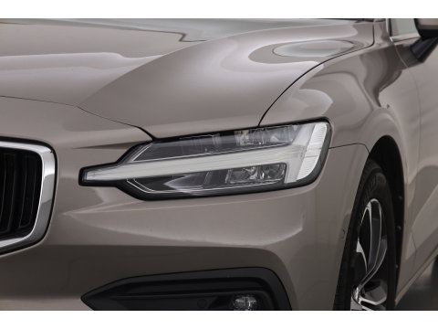 Volvo V60 2.0 B3 Business Pro | Pano-dak | Trekhaak | 360 camera | Prijs rijklaar | Adap. Cruise | Dodehoek (Blis) |