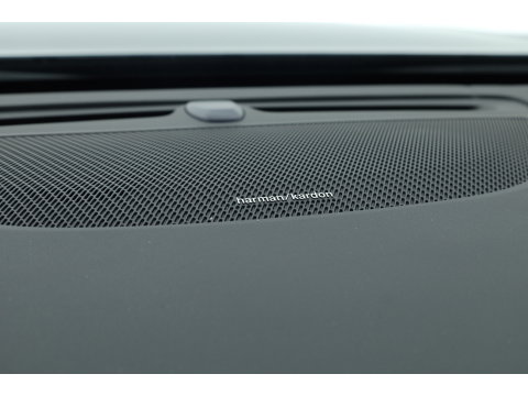 Volvo S90 2.0 T8 AWD Plus Dark | Luchtvering | Pano | Blis | ACC | Elek. stoel+mem. | Stuur- & 4x stoelverw. | H&K | 20" |