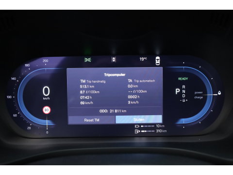 Volvo XC60 2.0 T6 Plug-in hybrid AWD Ultra Black Edition | Trekhaak | Head-up | Pano-dak | 360 camera | H&K Audio | Stoel+ stuurverw. | Sportstoelen |