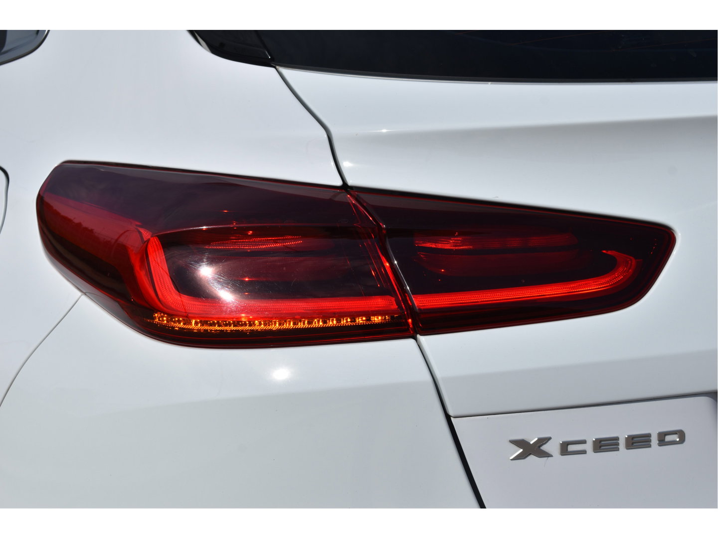 Kia Xceed 1.5 T-GDi GT-Line 160 pk | Camera | Carplay | Stuurverwarming | Climate Control | Full LED | LM-Velgen | Historie