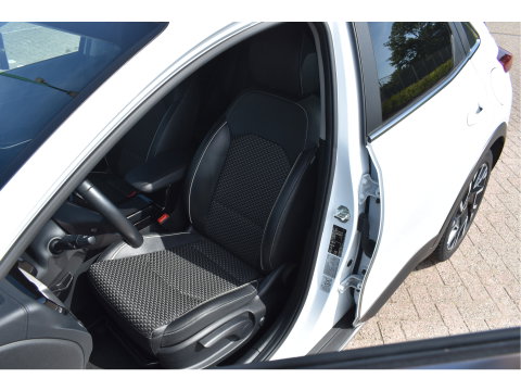 Kia Xceed 1.5 T-GDi GT-Line 160 pk | Camera | Carplay | Stuurverwarming | Climate Control | Full LED | LM-Velgen | Historie