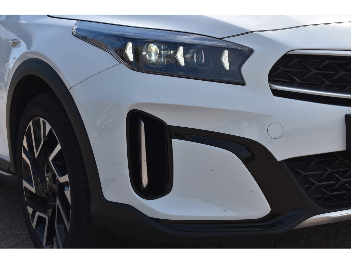 Kia Xceed 1.5 T-GDi GT-Line 160 pk | Camera | Carplay | Stuurverwarming | Climate Control | Full LED | LM-Velgen | Historie