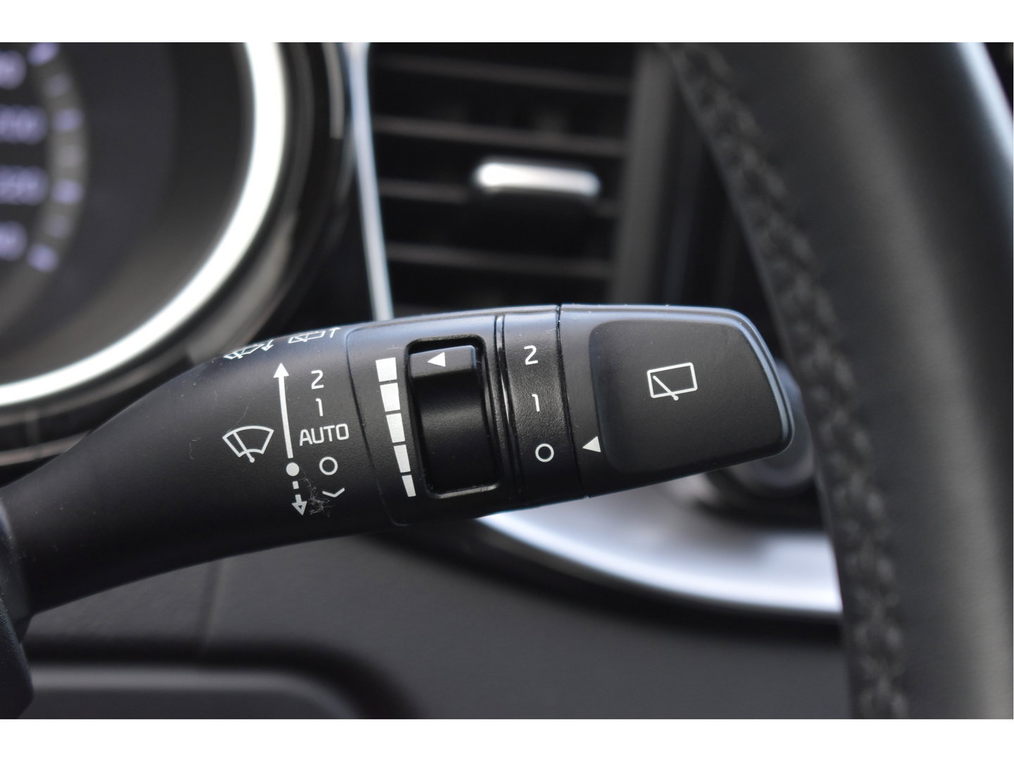Kia Xceed 1.5 T-GDi GT-Line 160 pk | Camera | Carplay | Stuurverwarming | Climate Control | Full LED | LM-Velgen | Historie