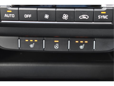 Kia Xceed 1.5 T-GDi GT-Line 160 pk | Camera | Carplay | Stuurverwarming | Climate Control | Full LED | LM-Velgen | Historie