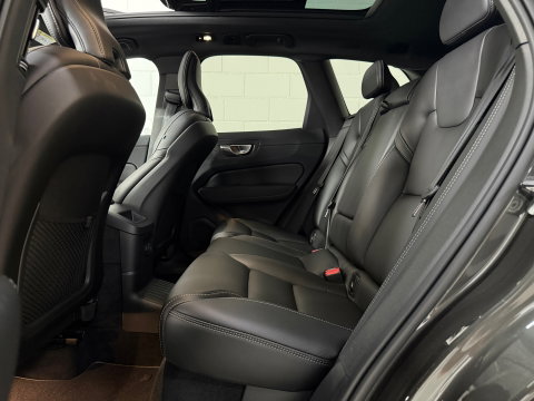 Volvo XC60 2.0 T6 Plug-in hybrid AWD Plus Bright*360 Camera*stoelverwarming*Pano*BOMVOL*
