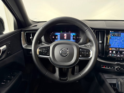 Volvo XC60 2.0 T6 Plug-in hybrid AWD Plus Bright*360 Camera*stoelverwarming*Pano*BOMVOL*