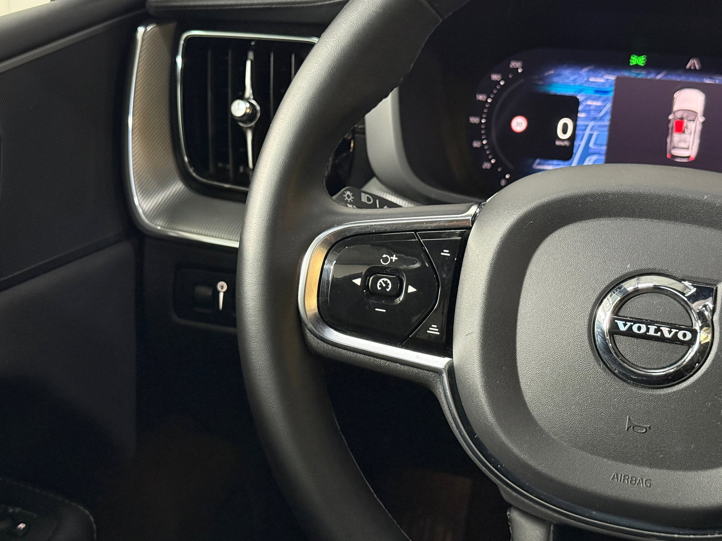 Volvo XC60 2.0 T6 Plug-in hybrid AWD Plus Bright*360 Camera*stoelverwarming*Pano*BOMVOL*