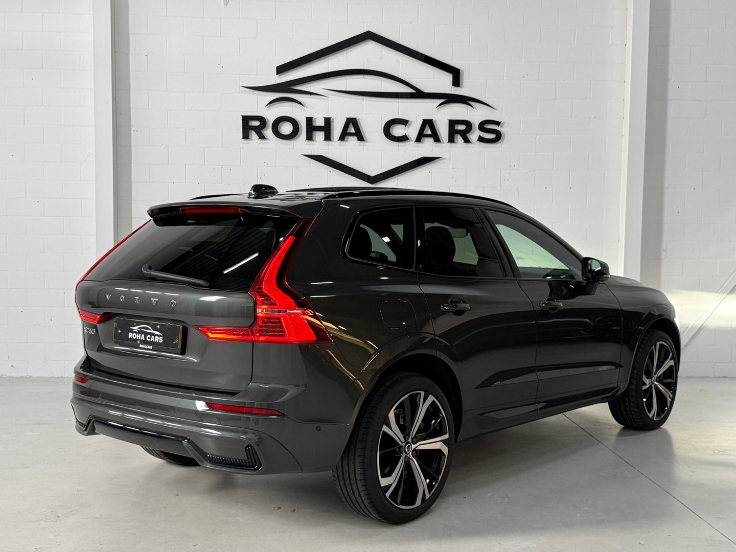 Volvo XC60 2.0 T6 Plug-in hybrid AWD Plus Bright*360 Camera*stoelverwarming*Pano*BOMVOL*