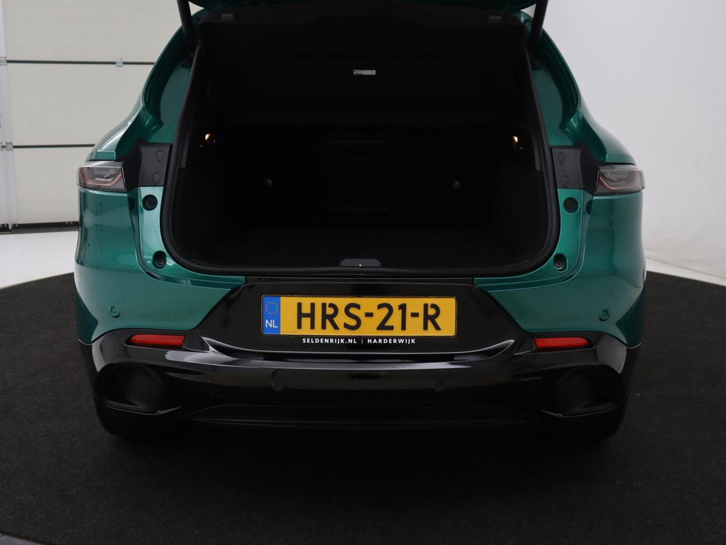 Alfa Romeo Tonale 1.5T Hybrid Veloce | 360 Camera | Stoel ventilatie | Stoel/stuur verwarming | Carplay | Matrix LED | Digital cockpit | Keyless | Adaptive cruise | Elektrische stoelen | Leder | Parkeerhulp | Elektrische kofferbak | Climate control