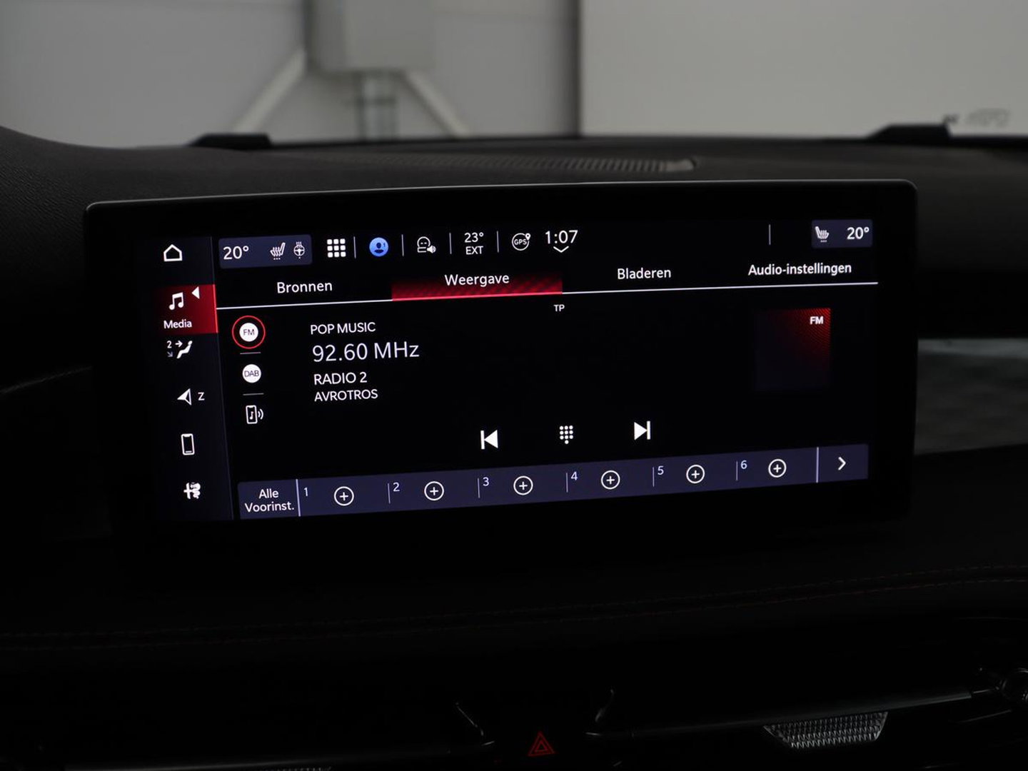 Alfa Romeo Tonale 1.5T Hybrid Veloce | 360 Camera | Stoel ventilatie | Stoel/stuur verwarming | Carplay | Matrix LED | Digital cockpit | Keyless | Adaptive cruise | Elektrische stoelen | Leder | Parkeerhulp | Elektrische kofferbak | Climate control