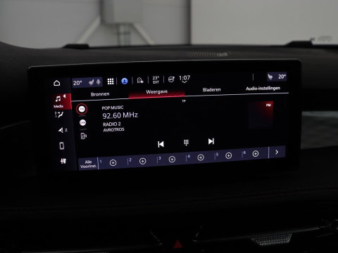 Alfa Romeo Tonale 1.5T Hybrid Veloce | 360 Camera | Stoel ventilatie | Stoel/stuur verwarming | Carplay | Matrix LED | Digital cockpit | Keyless | Adaptive cruise | Elektrische stoelen | Leder | Parkeerhulp | Elektrische kofferbak | Climate control