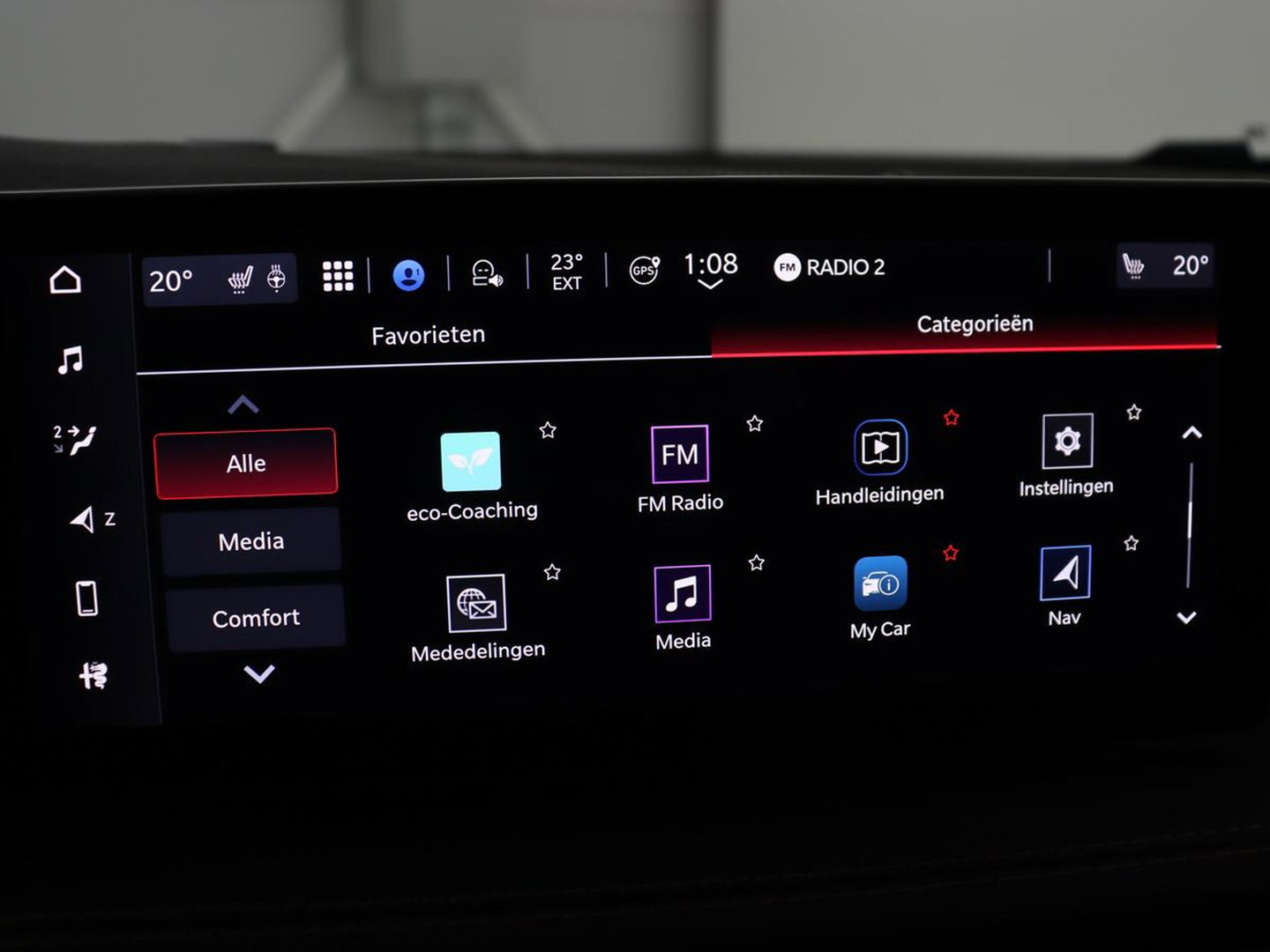 Alfa Romeo Tonale 1.5T Hybrid Veloce | 360 Camera | Stoel ventilatie | Stoel/stuur verwarming | Carplay | Matrix LED | Digital cockpit | Keyless | Adaptive cruise | Elektrische stoelen | Leder | Parkeerhulp | Elektrische kofferbak | Climate control