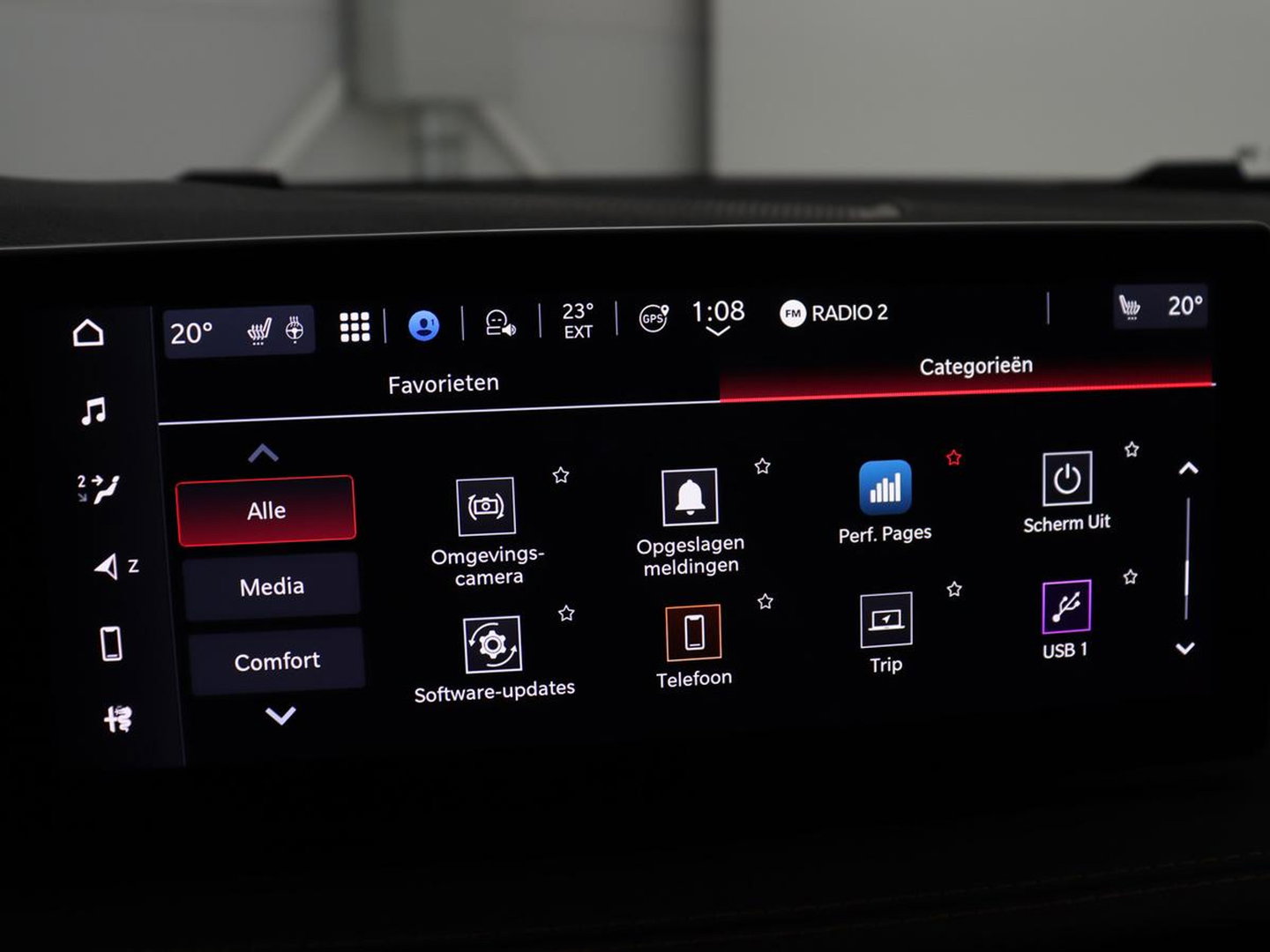 Alfa Romeo Tonale 1.5T Hybrid Veloce | 360 Camera | Stoel ventilatie | Stoel/stuur verwarming | Carplay | Matrix LED | Digital cockpit | Keyless | Adaptive cruise | Elektrische stoelen | Leder | Parkeerhulp | Elektrische kofferbak | Climate control