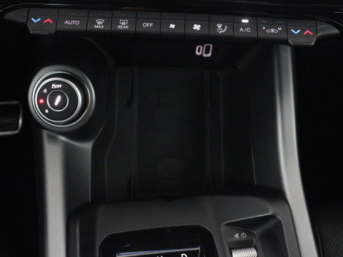 Alfa Romeo Tonale 1.5T Hybrid Veloce | 360 Camera | Stoel ventilatie | Stoel/stuur verwarming | Carplay | Matrix LED | Digital cockpit | Keyless | Adaptive cruise | Elektrische stoelen | Leder | Parkeerhulp | Elektrische kofferbak | Climate control