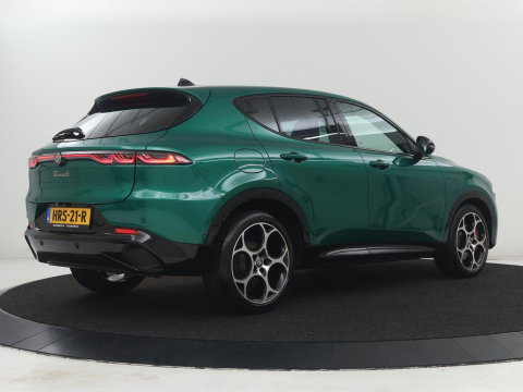 Alfa Romeo Tonale 1.5T Hybrid Veloce | 360 Camera | Stoel ventilatie | Stoel/stuur verwarming | Carplay | Matrix LED | Digital cockpit | Keyless | Adaptive cruise | Elektrische stoelen | Leder | Parkeerhulp | Elektrische kofferbak | Climate control