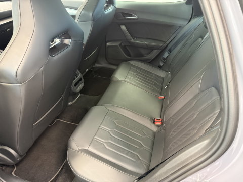 CUPRA Formentor 1.4 e-Hybrid VZ Performance Elec Klep ACC Apple Carplay Stuur-/Stoelverwarming PDC 24 Maanden garantie* (Vraag naar de voorwaarden)