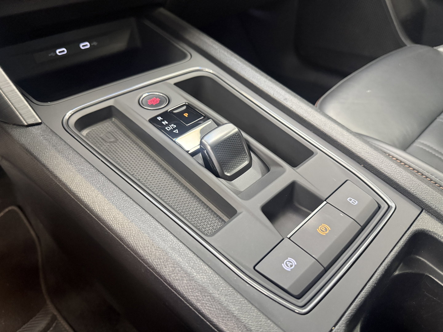 CUPRA Formentor 1.4 e-Hybrid VZ Performance Elec Klep ACC Apple Carplay Stuur-/Stoelverwarming PDC 24 Maanden garantie* (Vraag naar de voorwaarden)