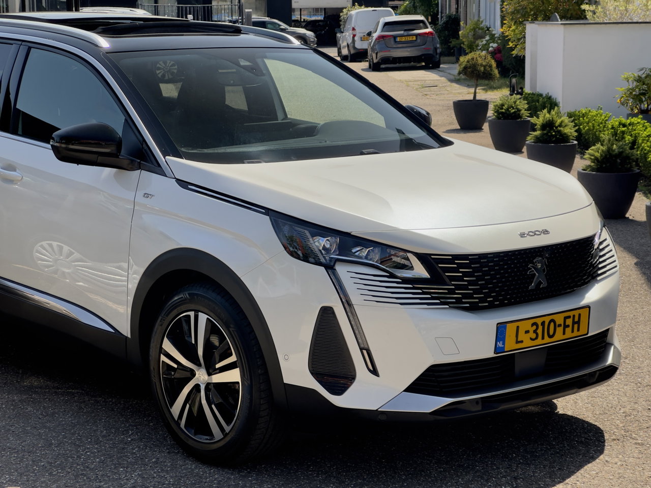 Peugeot 5008