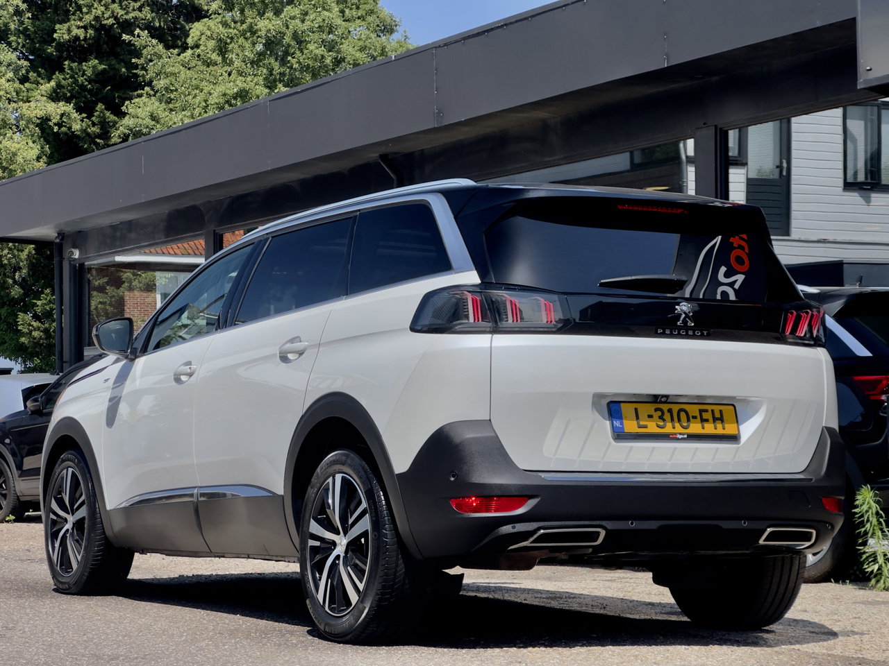 Peugeot 5008
