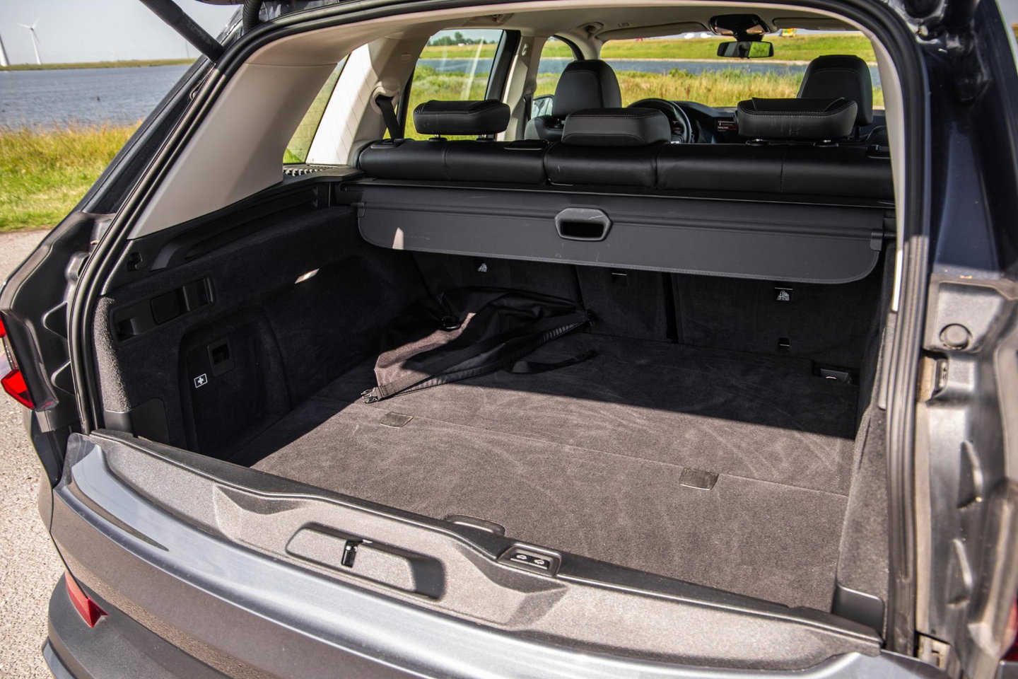 BMW X5 xDrive45e High Executive CARPLAY / CAMERA / DEALER ONDERHOUDEN / ZWART LEER / STOELVERWARMING / TREKHAAK