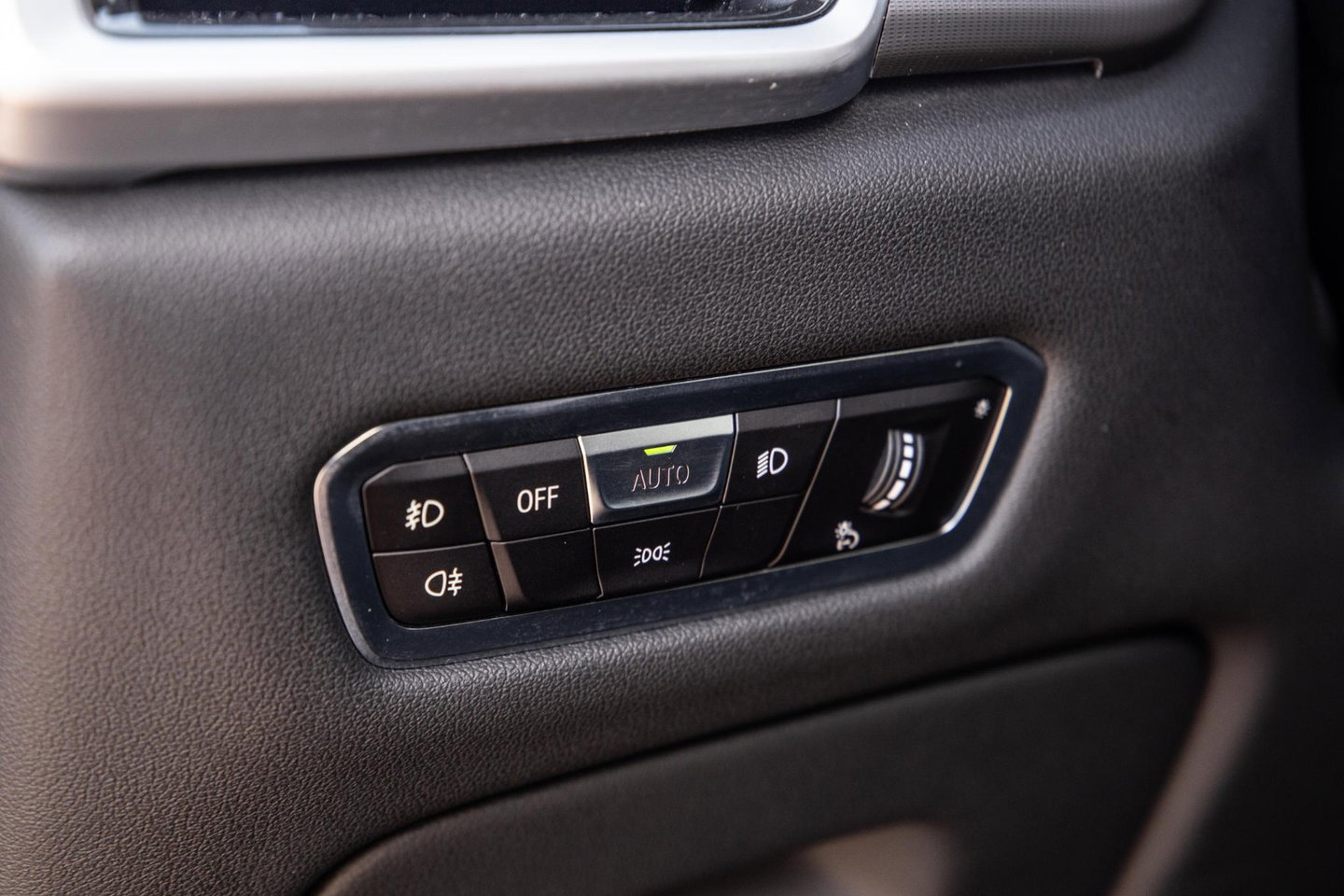 BMW X5 xDrive45e High Executive CARPLAY / CAMERA / DEALER ONDERHOUDEN / ZWART LEER / STOELVERWARMING / TREKHAAK