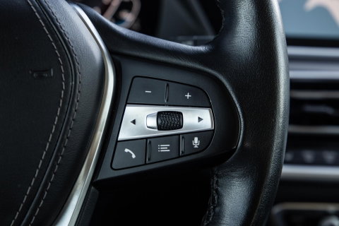 BMW X5 xDrive45e High Executive CARPLAY / CAMERA / DEALER ONDERHOUDEN / ZWART LEER / STOELVERWARMING / TREKHAAK