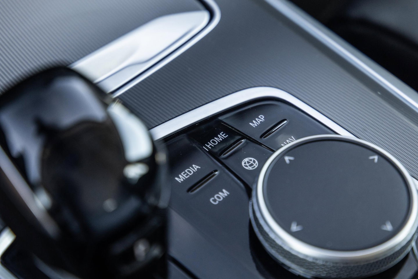 BMW X5 xDrive45e High Executive CARPLAY / CAMERA / DEALER ONDERHOUDEN / ZWART LEER / STOELVERWARMING / TREKHAAK