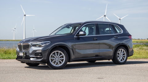 BMW X5 xDrive45e High Executive CARPLAY / CAMERA / DEALER ONDERHOUDEN / ZWART LEER / STOELVERWARMING / TREKHAAK