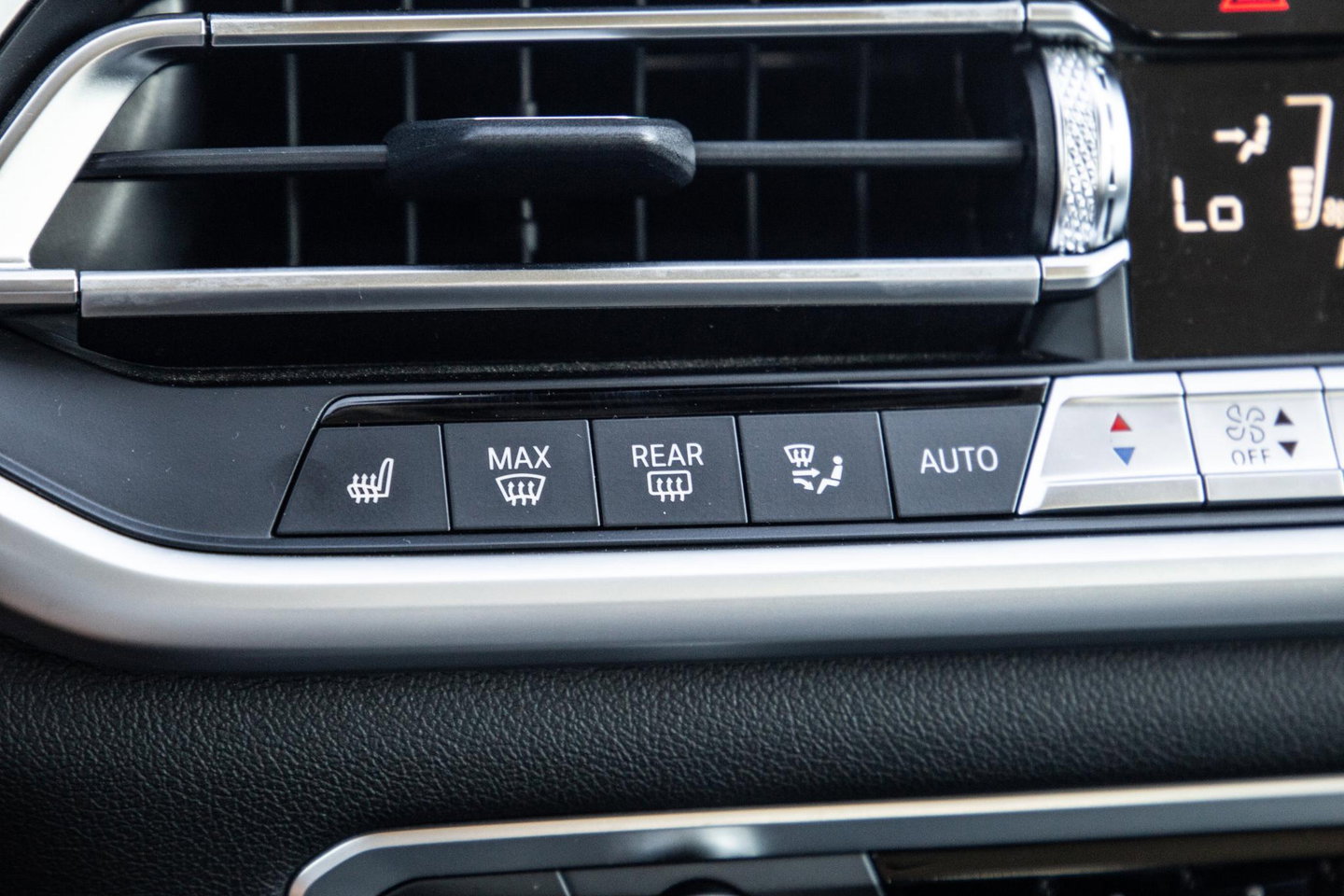 BMW X5 xDrive45e High Executive CARPLAY / CAMERA / DEALER ONDERHOUDEN / ZWART LEER / STOELVERWARMING / TREKHAAK