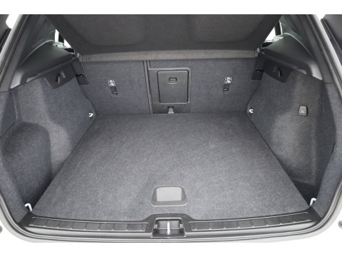 Volvo XC40 1.5 T4 Plug-in hybrid Ultimate Dark | Pano | H&K Audio | Memory | achteruitrijcamera | 20 " |