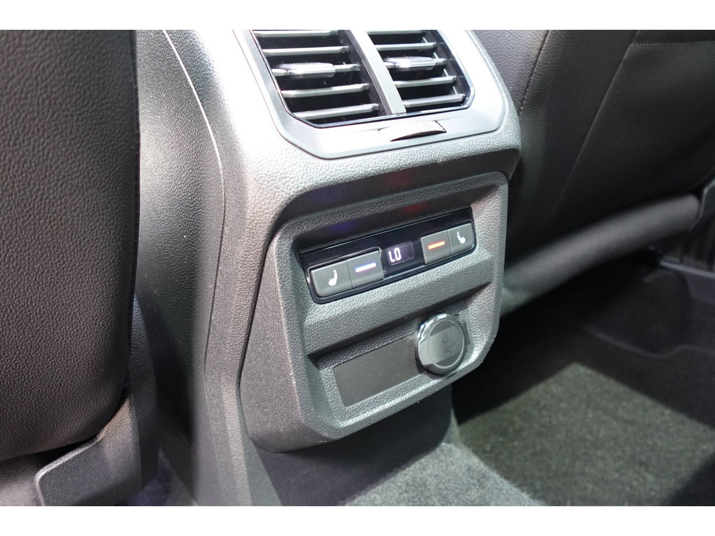 Volkswagen Tiguan 1.5 TSI R-Line PANO KEYLESS VOL'