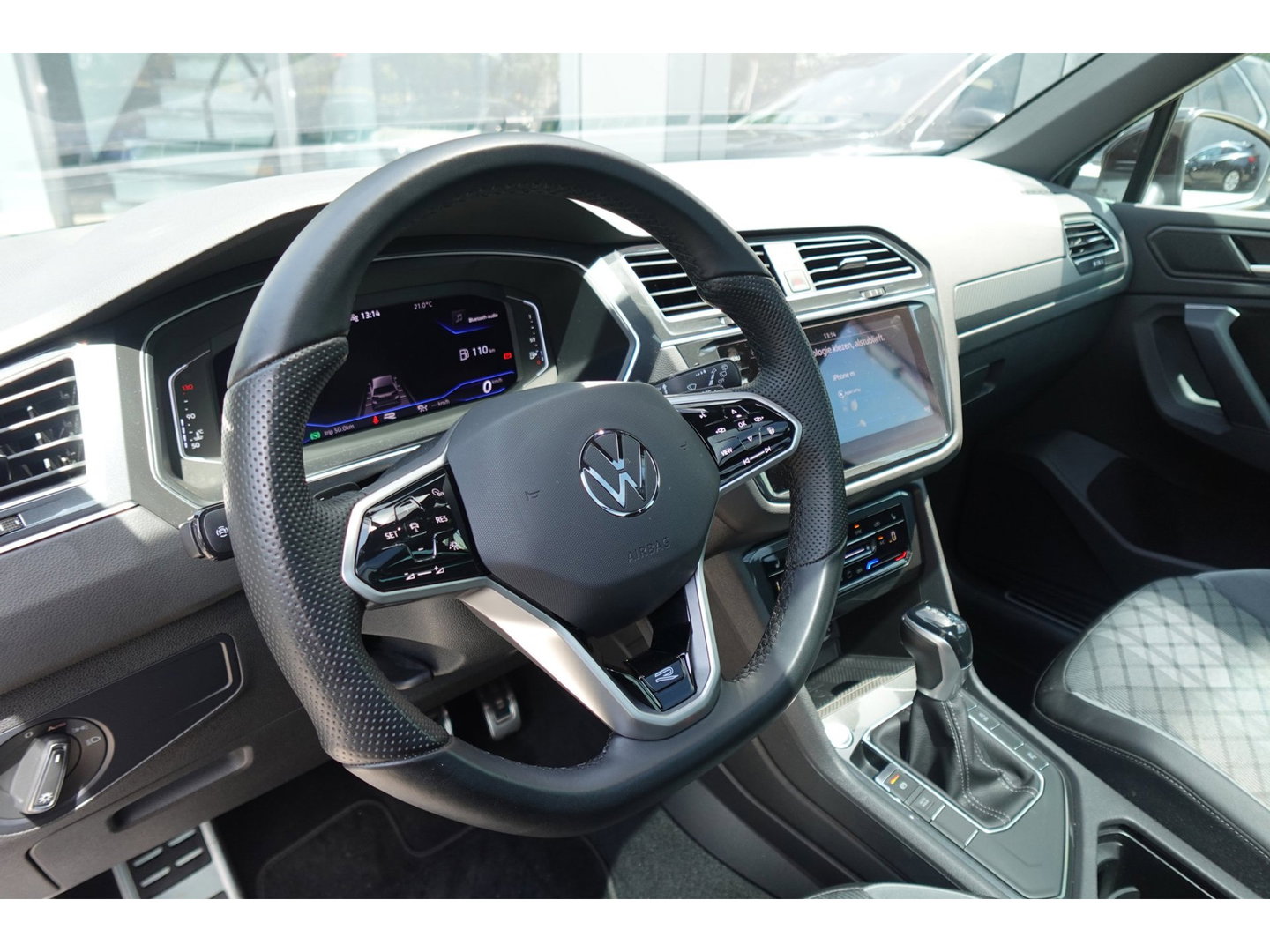 Volkswagen Tiguan 1.5 TSI R-Line PANO KEYLESS VOL'