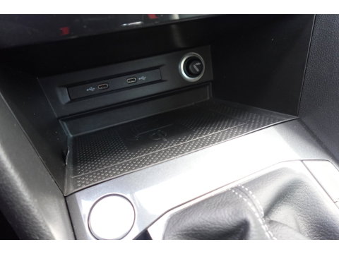 Volkswagen Tiguan 1.5 TSI R-Line PANO KEYLESS VOL'