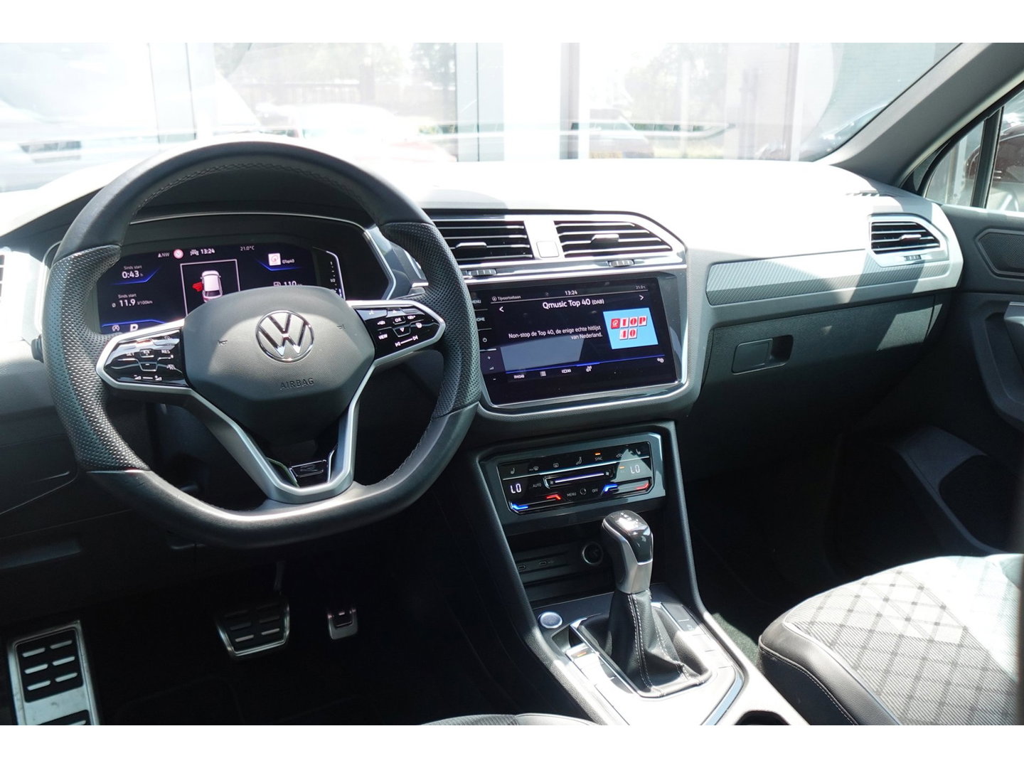Volkswagen Tiguan 1.5 TSI R-Line PANO KEYLESS VOL'