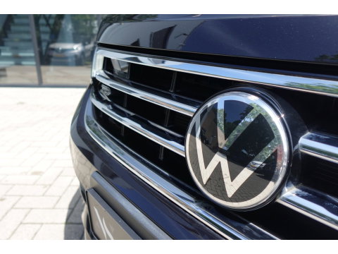 Volkswagen Tiguan 1.5 TSI R-Line PANO KEYLESS VOL'
