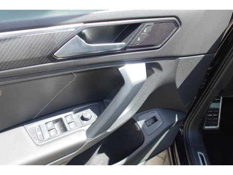 Volkswagen Tiguan 1.5 TSI R-Line PANO KEYLESS VOL'