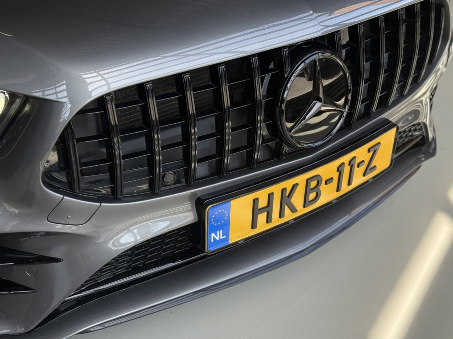 Mercedes-Benz A-Klasse 220 automaat / Premium Plus / AMG-Pakket / LED