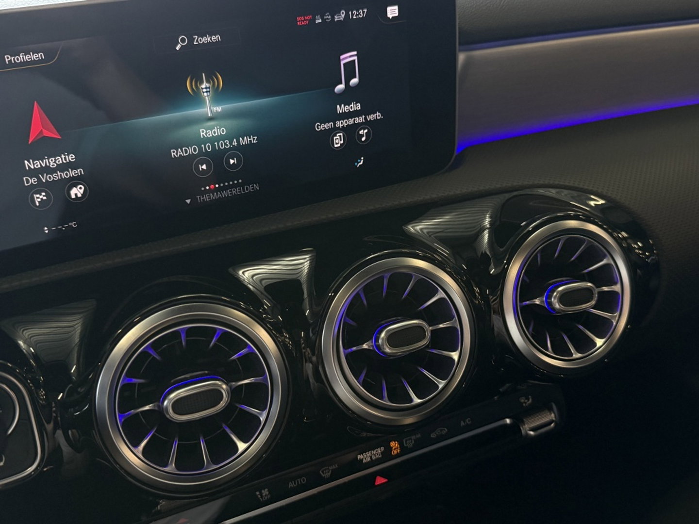Mercedes-Benz A-Klasse 220 automaat / Premium Plus / AMG-Pakket / LED